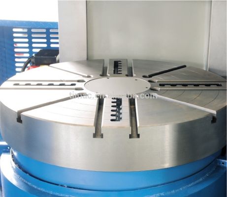 Puissante machine à tour CNC verticale avec une capacité de puissance de 60 kW et 800 mm de déplacement de l'axe Z