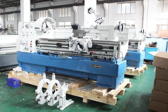 788mm Balancement dans l'écart et la capacité d'usinage Universal centre tourne-disque machine à 2 axes DRO