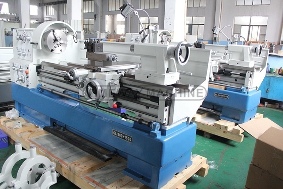 788mm Balancement dans l'écart et la capacité d'usinage Universal centre tourne-disque machine à 2 axes DRO