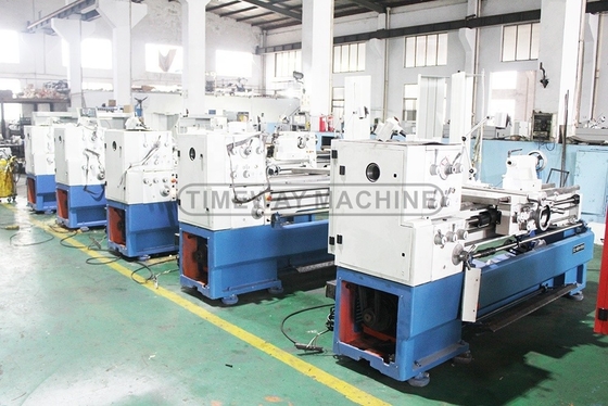 788mm Balancement dans l'écart et la capacité d'usinage Universal centre tourne-disque machine à 2 axes DRO
