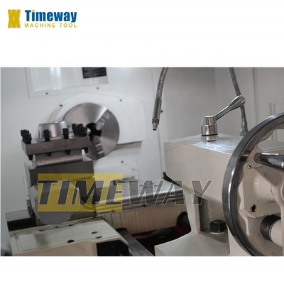 2630x1400x1550mm Tour CNC à lit plat de haute précision avec 4 postes d'outillage