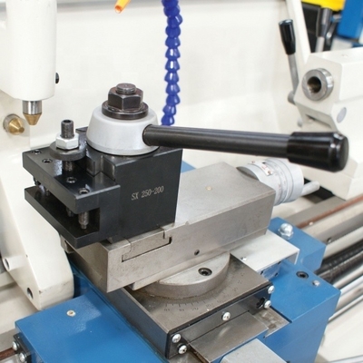 T-1440B Tour de moteur à tête d'engrenage de précision avec un diamètre de balancement de 220 mm par glissement croisé