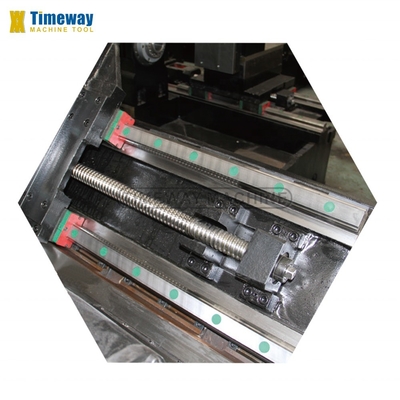 Tour CNC à haute précision de 210 mm pour petites et moyennes pièces