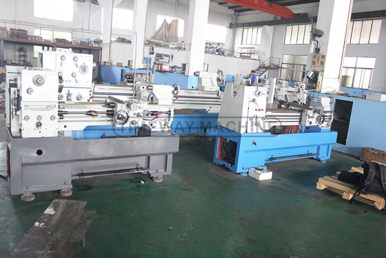2720x1120x1700mm Universal Gap Bed Lathe ou Torno CL-410 CL-460 Puissance du moteur à broche de 5,5 kW