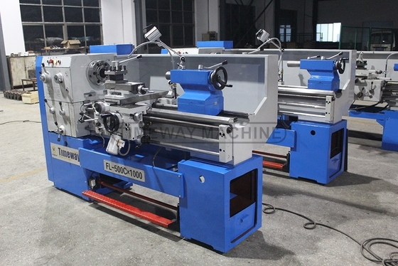 7.5kW Puissance du moteur à broche Tourneau métallique lourd / Tourneau à lit universel à espace 3500 kg Poids