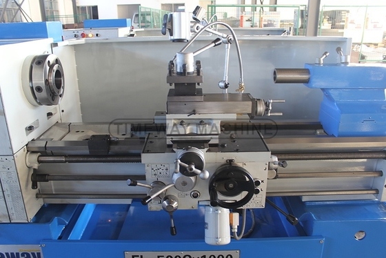 7.5kW Puissance du moteur à broche Tourneau métallique lourd / Tourneau à lit universel à espace 3500 kg Poids
