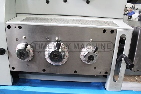 Machines à tour manuel à lit horizontal pour une capacité d'usinage moyenne par TIMEWAY