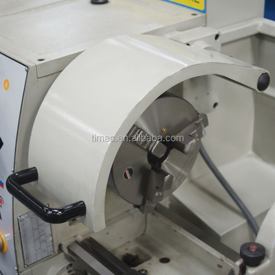 36C Machine de tour de précision avec une longueur tournée max. 1000mm et un forage de fuseau 51mm