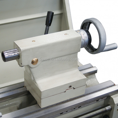 36C Machine de tour de précision avec une longueur tournée max. 1000mm et un forage de fuseau 51mm