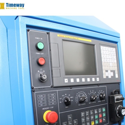 Machine à tourner à commande numérique type lit plat tour CNC avec max. vitesse de la broche rpm 1600 rpm