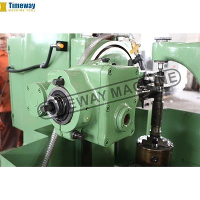 Machine de débitage verticale conventionnelle pour le procédé de fabrication des engrenages