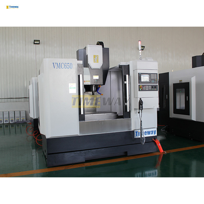 7.5/11kw puissance du moteur principal VMC650 Centre d'usinage CNC vertical à 3 axes pour pièces lourdes