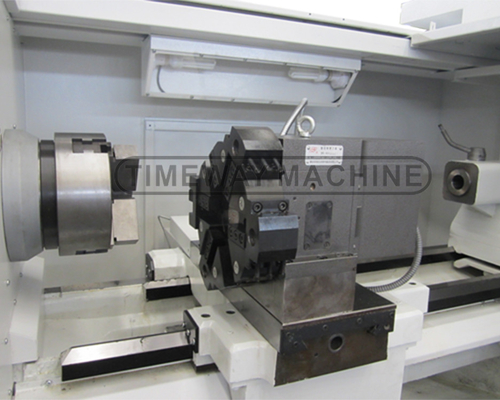 630mm Z Axe Voyage CNC Machine à tour horizontal lourd AK-630B pour le tournage des métaux