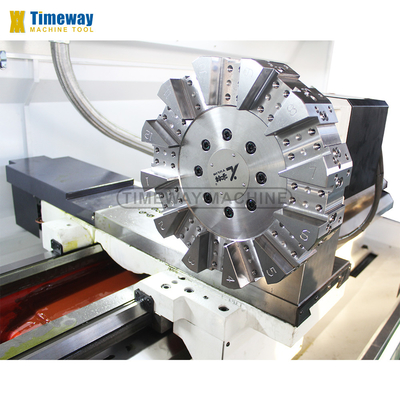 Machine à tourner CNC CK-660 avec 2000 mm d'axe de déplacement Z et max. vitesse de fuseau de 1600 tours par heure