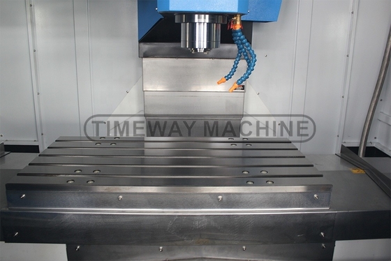 Centre d'usinage CNC à trois axes fermé complet VMC850 Machine de fraisage CNC pour CNC par Timeway