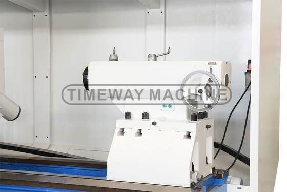 AK-1400C CNC tour horizontal lourd 1010mm largeur du lit 1400mm max.