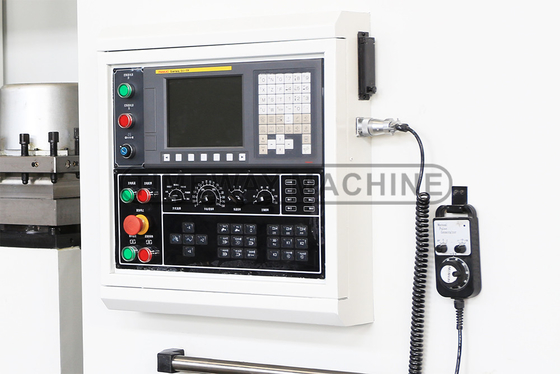 La machine à tourner en métal à haute précision AK-1800C CNC avec 1410 mm Max.