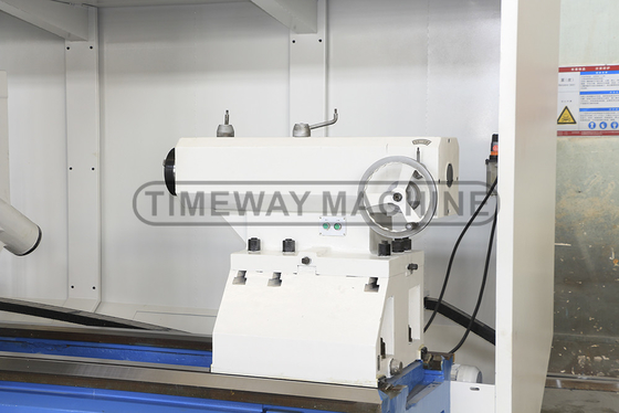 La machine à tourner en métal à haute précision AK-1800C CNC avec 1410 mm Max.