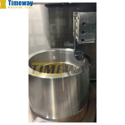 La précision et l'efficacité combinées du tour CNC vertical VTC800 pour l'usinage des métaux