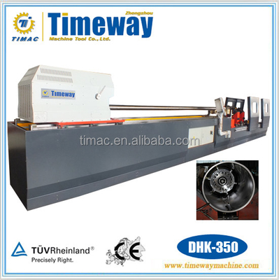 DHK-350 Machine automatique pour l'affinage des tuyaux à trous profonds avec une plage de vitesse de la broche de 20 à 200 tr / min