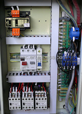 Machine de fraisage à forage multifonctionnelle bleu et blanc avec CNC normal