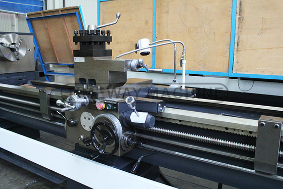 BL-800B Machine à tour à lit creux à type d'embrayage à fente de 82 mm et poids de 3300 kg