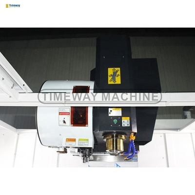 Min. Temps de changement d'outil s 2 3 Centre d'usinage vertical à axe avec contrôleur Fanuc