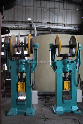 Forgeage à double disque manuel 200 mm Slide Stroke Friction Screw Press à 101*1141*2655 mm