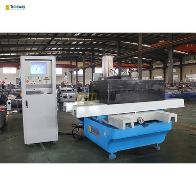 Machine de découpe de fil à haute vitesse EDM avec cabinet d'ordinateur banc de travail de 750*1140mm