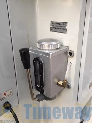 1.5kW Puissance hydraulique de surface de meulage machine de selle en mouvement de type 850kg de poids