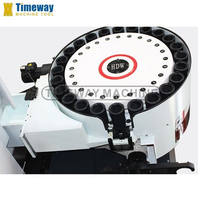 1360x700mm Taille de table VMC Centre d'usinage CNC vertical à charge lourde avec 24 outils ATC