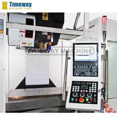 1360x700mm Taille de table VMC Centre d'usinage CNC vertical à charge lourde avec 24 outils ATC