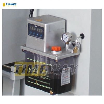 Machine de meulage de surface métallique avec 406x1020 Taille de table et 0,02 roue à main d'alimentation croisée