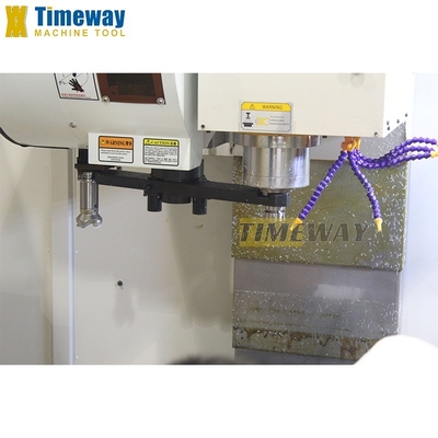 Voyage de table Y 500 mm VMC850 Centre d'usinage vertical à 3 axes compétitif garanti