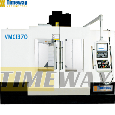 1360x700 Taille de table 3-Axe VMC1370 Centre d'usinage vertical machine de fraisage CNC