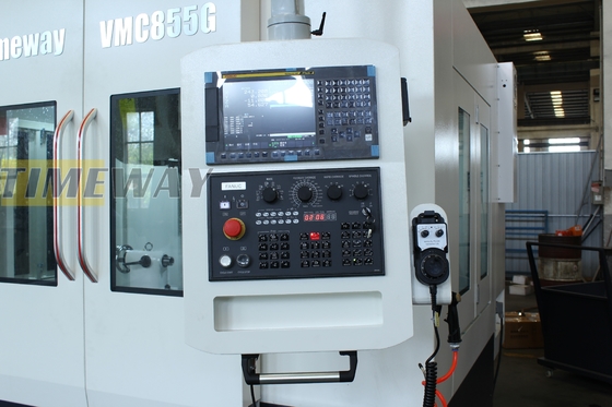 VMC855G Centre d'usinage vertical pour l'usinage de précision dans les ateliers de réparation de machines