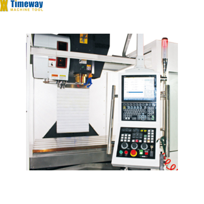 0 6000 tours par minute Vitesse de la broche VMC 1370 Centre d'usinage CNC vertical pour le fraisage des métaux