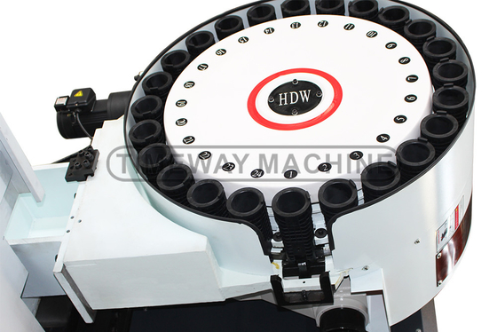 VMC1370 Grand centre d'usinage verticale CNC fraiseuse avec 1300 mm Table Voyage
