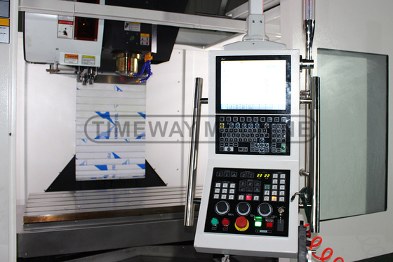 VMC1370 Grand centre d'usinage verticale CNC fraiseuse avec 1300 mm Table Voyage
