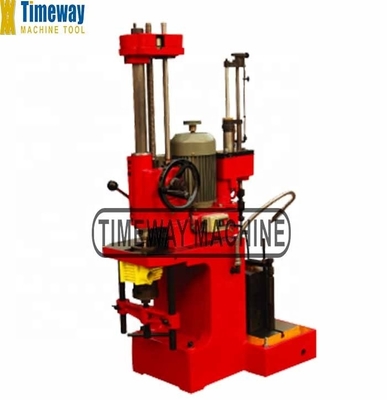 Optimisez votre procédé d'usinage avec la machine-outil TM807 pour l'affûtage et l'affûtage des cylindres