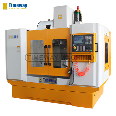 Machine de fraisage CNC verticale à haute précision et à haute vitesse d'alimentation VMC850 pour métal