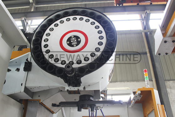 Machine de fraisage CNC verticale à haute précision et à haute vitesse d'alimentation VMC850 pour métal