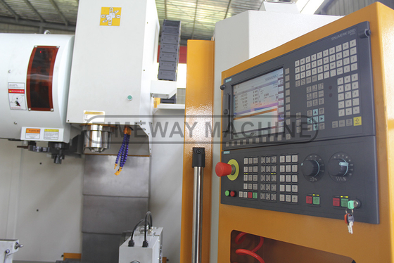 Machine de fraisage CNC verticale à haute précision et à haute vitesse d'alimentation VMC850 pour métal