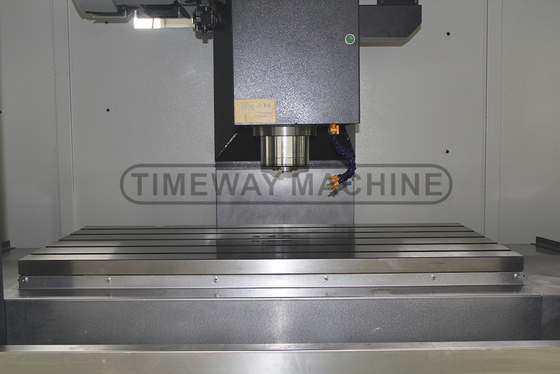 Travaux d'usinage lourds 2024 Centre d'usinage vertical CNC de type lit avec système CNC