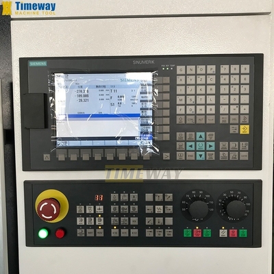 Centre d'usinage vertical de production d'acier avec contrôleur GSK et déplacement vertical de 450 mm