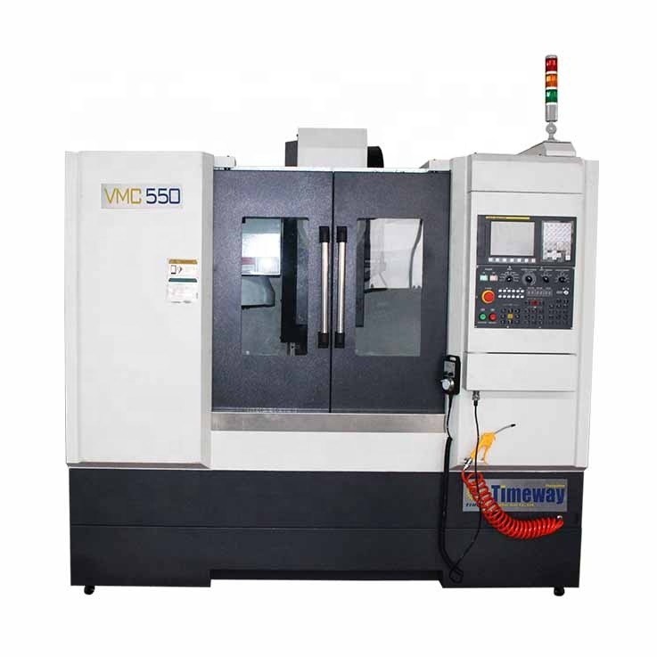 500mm Spindle Voyage VMC550 3 axes ligneux de rail centre d'usinage vertical machine CNC